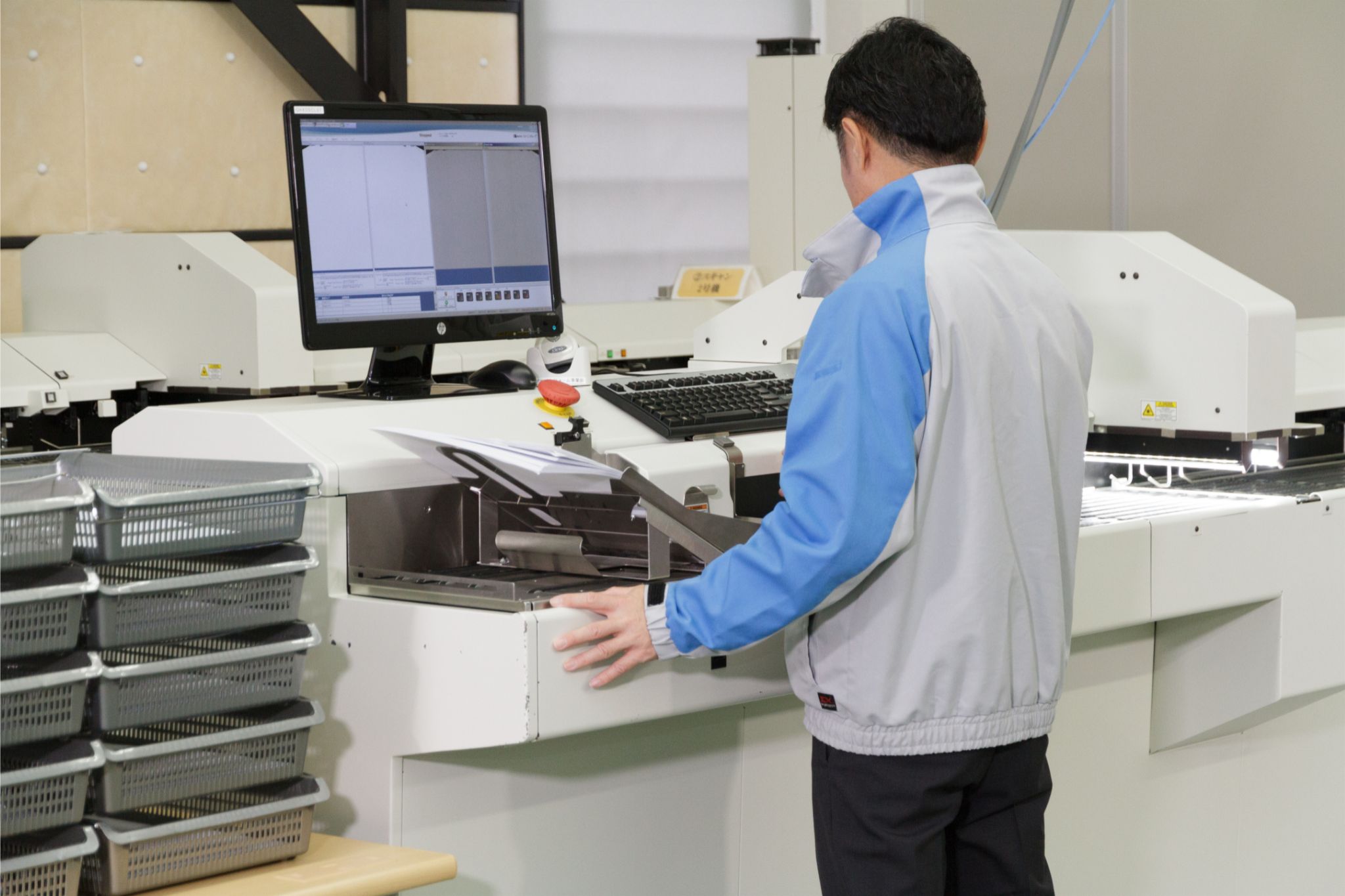 文書電子化のスキャニング作業