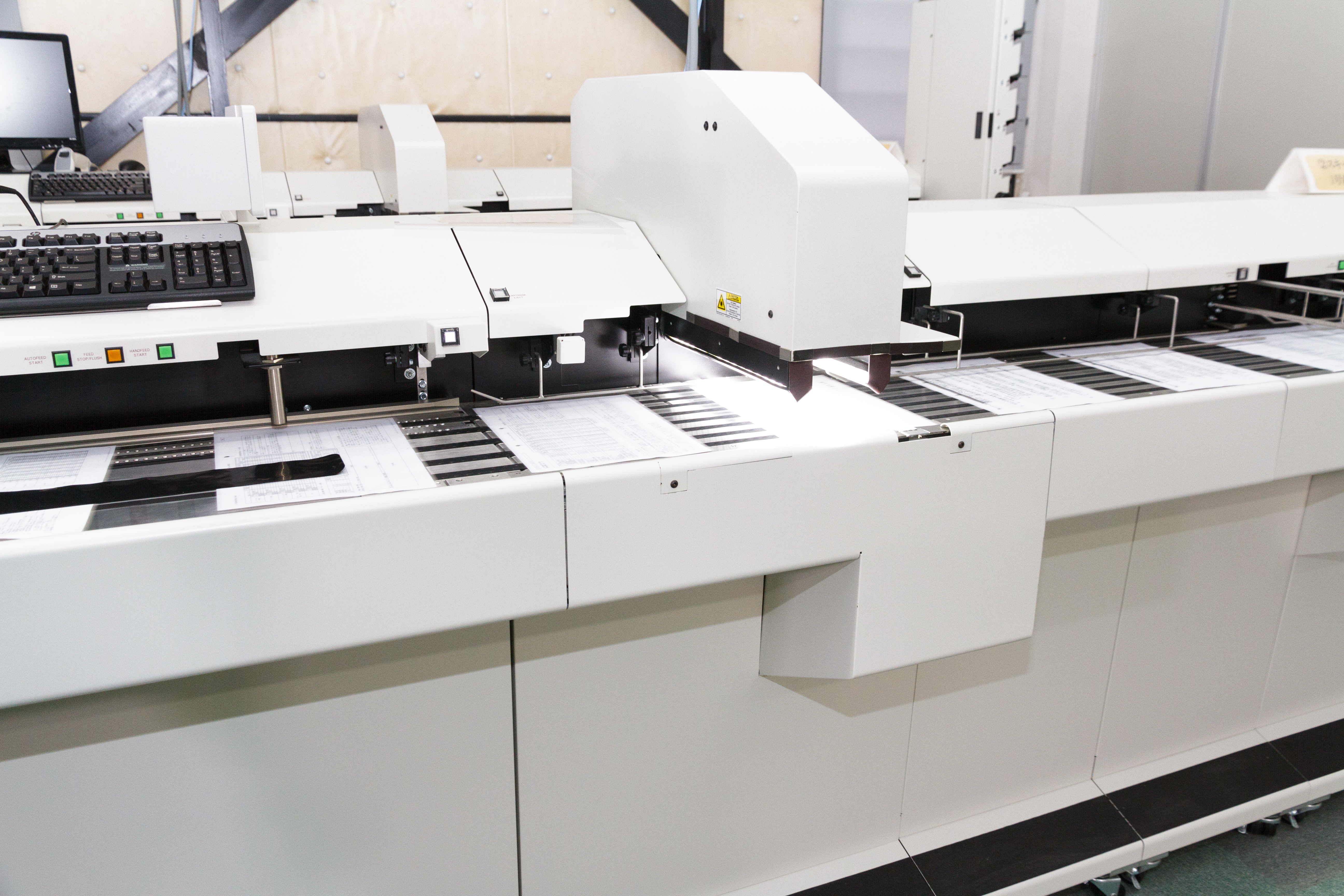 文書電子化設備とスキャニング機器